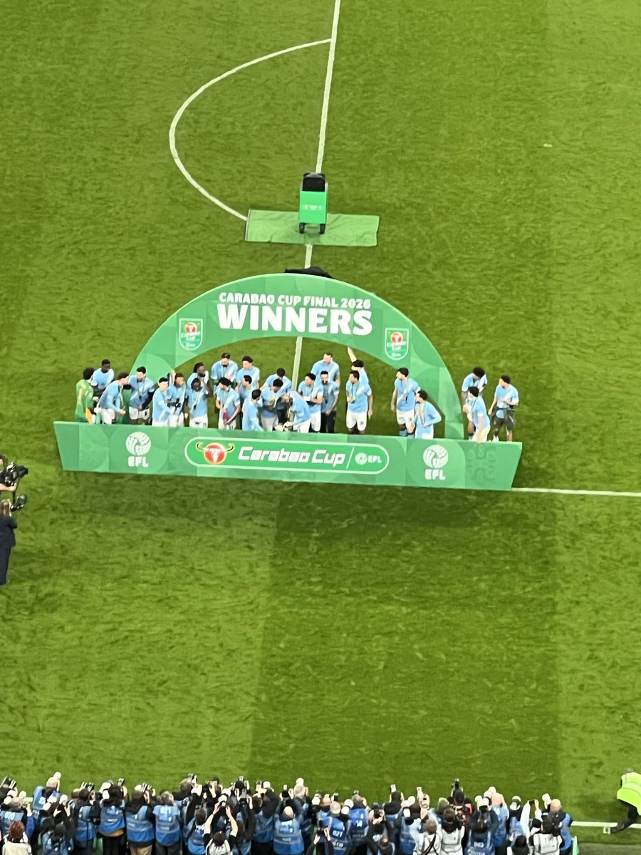 paultwin6's tweet photo. City tearing cockneys apart again https://t.co/BsKRuQLbv9