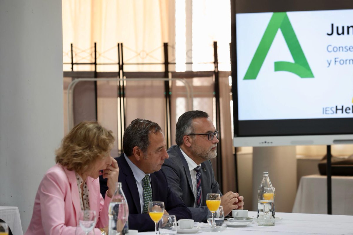 Consejería Desarrollo Educativo y FP tweet media