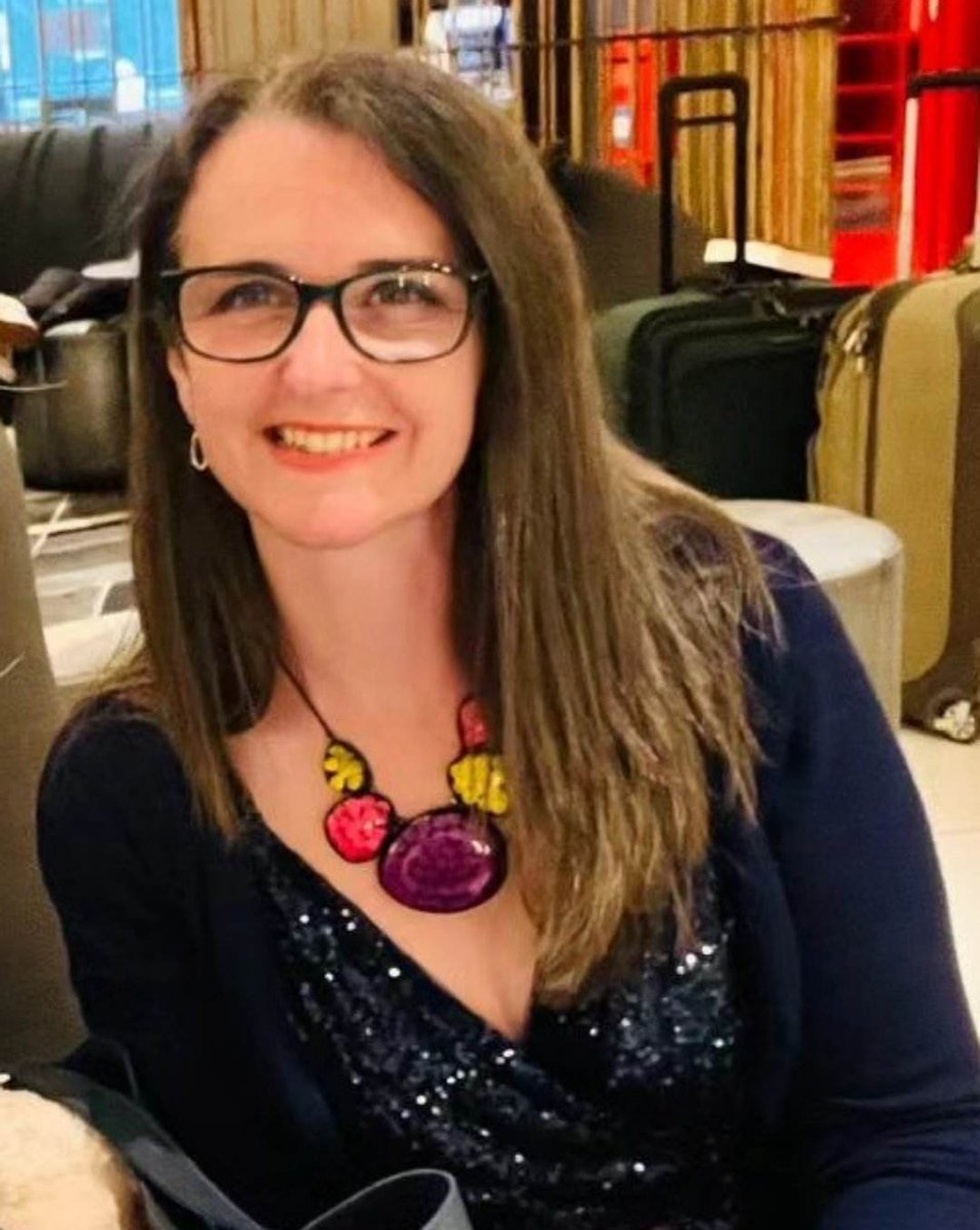 TheBookDragonU1's tweet image. Coming this Saturday!

We’ll be showcasing a collection of signed books by Jude Lennon at Chapters &amp;amp; Chai.

From magical children’s stories to award-winning adult fiction, there’s something for everyone.

Pop in and discover her work this weekend!

#SignedBooks #IndieAuthor