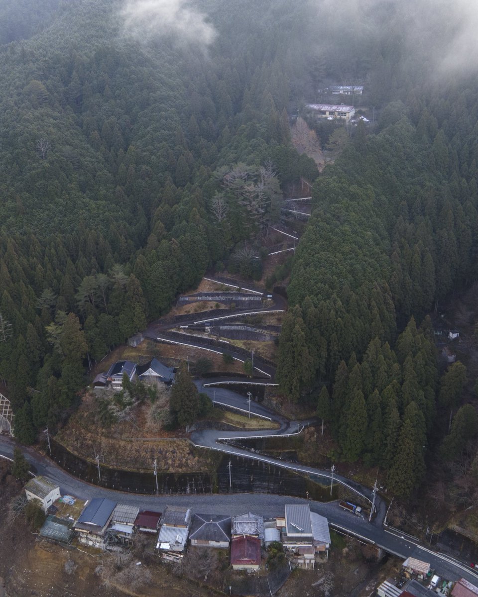 えぬびい✴︎『ポツンと神社』写真集発売中✴︎ tweet media