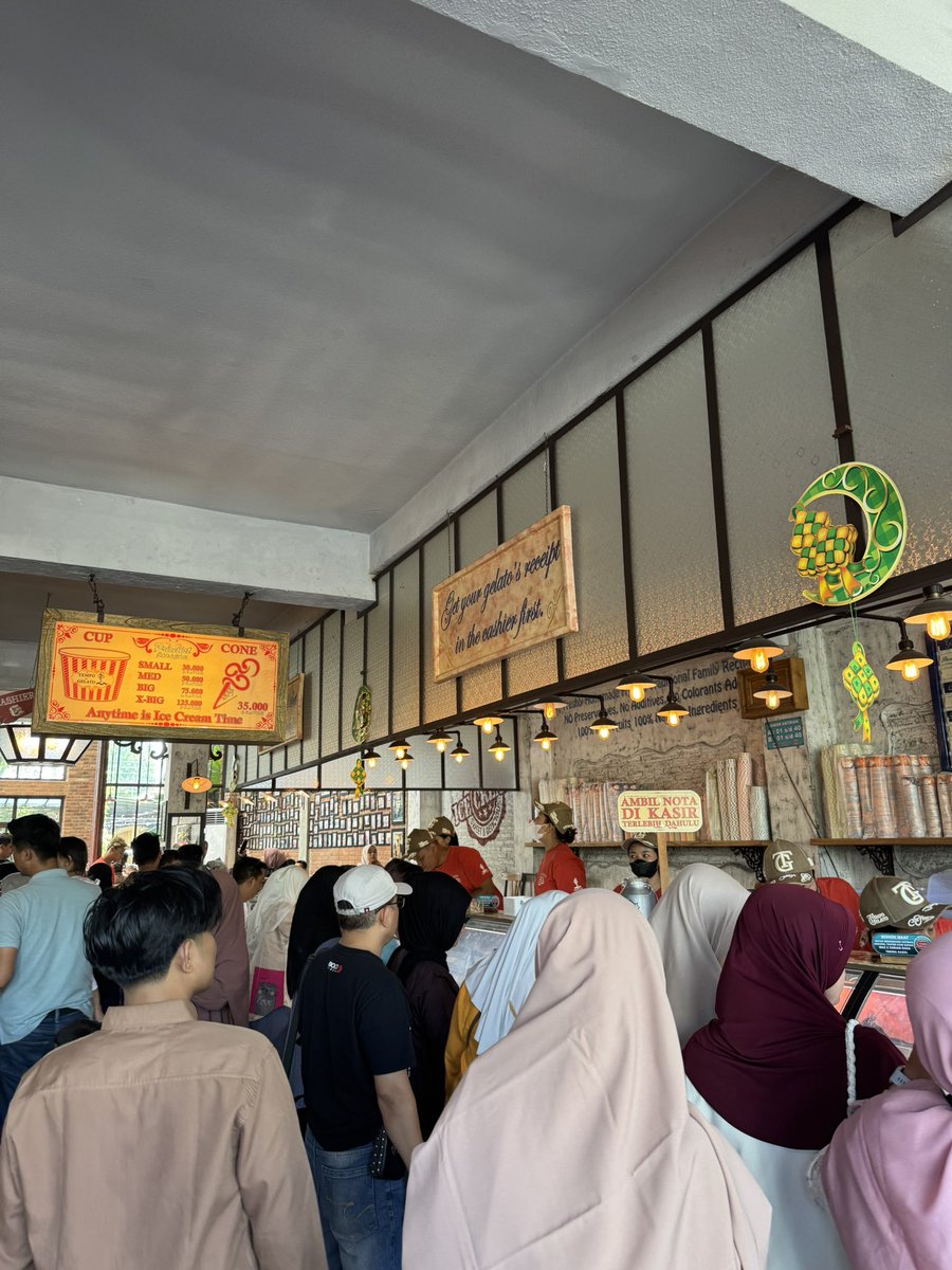 datejust tweet media