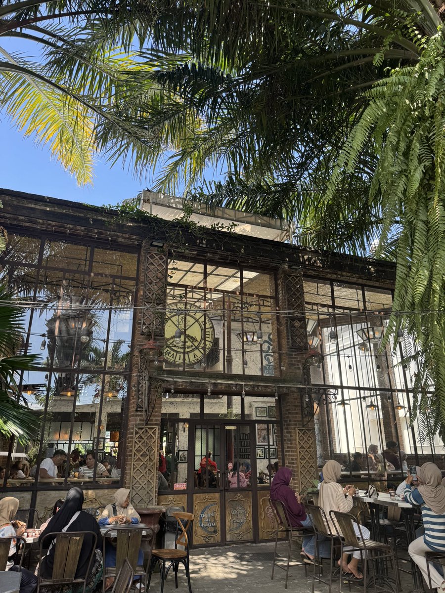 datejust tweet media