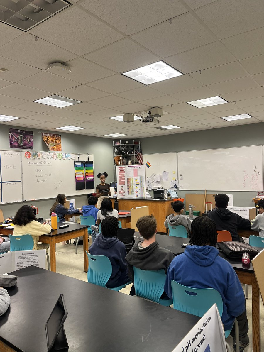 Shannon E. Kelly tweet media