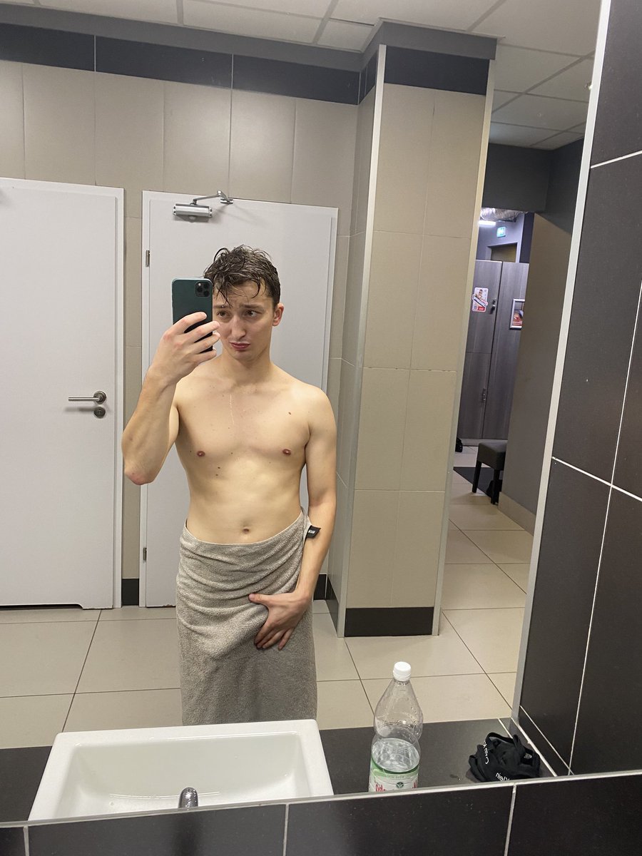 Remove the towel 🥰😘
<a href="/TwinkIgorBoy/">IgorTwink</a>