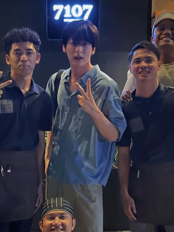 tourist soobin is so even more handsome I'm losing MY DAMN MINDDDD