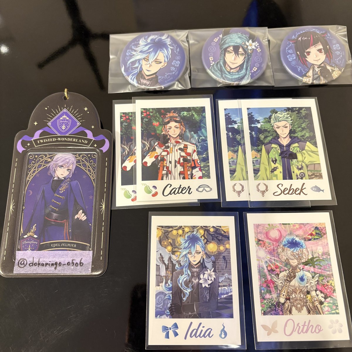 ୨୧ * tweet media