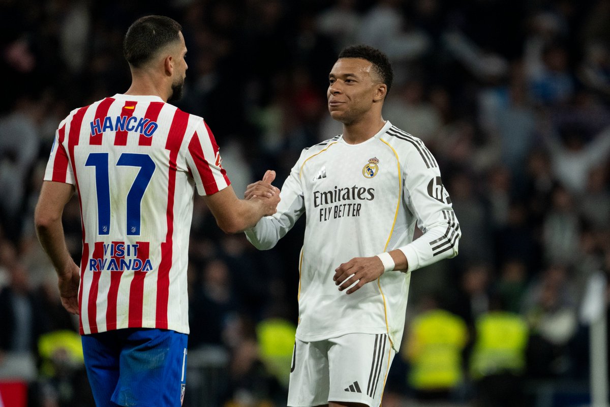 FundacionLaLiga's tweet image. 🤜🤛⚽️😊

Tolerancia y #FairPlay en el #DerbiMadrileño. 

#FuturaAfición 
#JuegaConValores