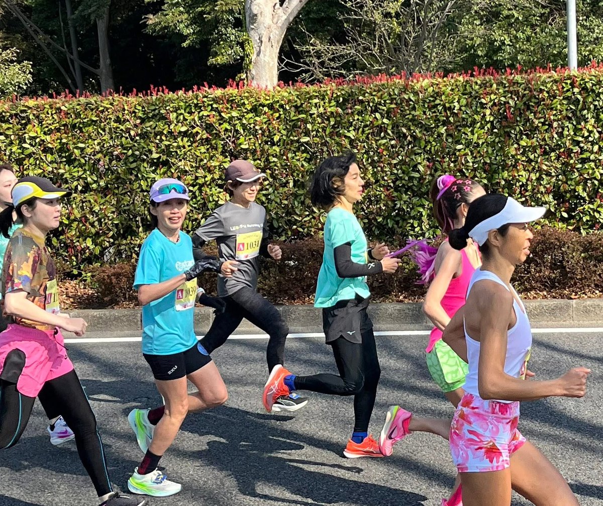 gatako33's tweet image. 渋谷・表参道ウィメンズラン
坐骨も足底も痛くなかったのが嬉しい。長年走れるだけでありがたい生涯スポーツの領域
40分40

決められてる？！参加賞T多っ。アンバサダー的なもの企画もので一般は当選しづらい？私の周りは落選してるので次回は皆んなで走りたい

#2XU #アールエル #BROOKS #sev