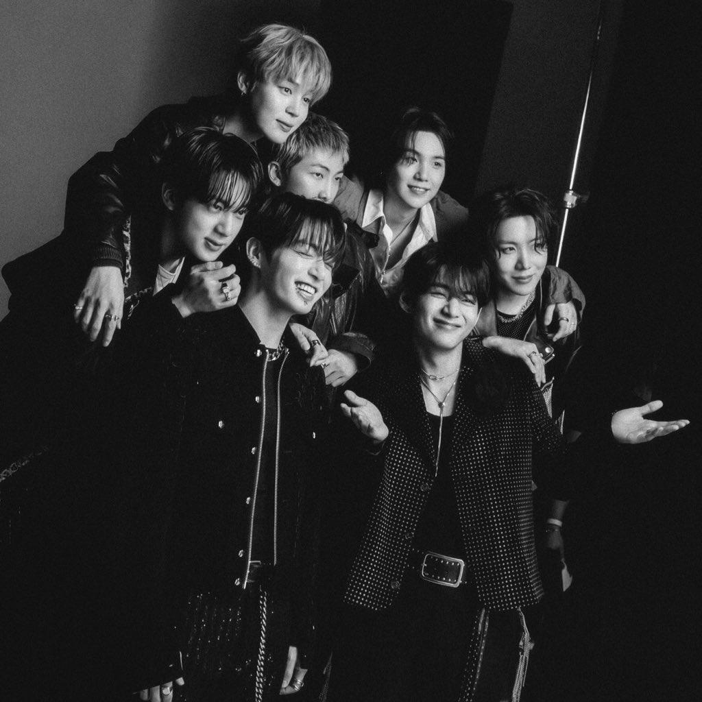 📊| #BTS_SWIM (#16) becomes the 3rd highest peaking song by Kpop
