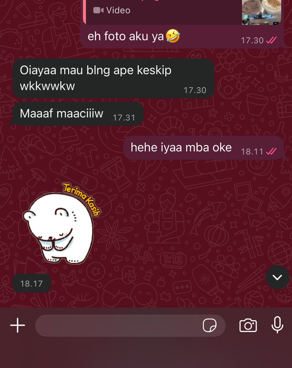 botakmupeng's tweet photo. @wrixlecalm pernah aku bikin sg lagi ngopi, besoknya temenku buat sw pakai foto aku🤣 https://t.co/t6QPmI9a7U