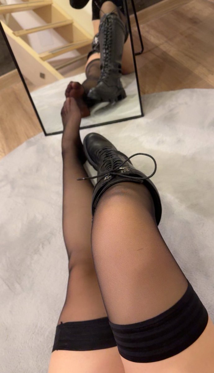 Goddess_layla tweet media