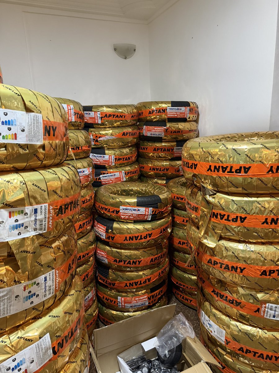 QUEEN OF AUTOMOTIVE tweet media