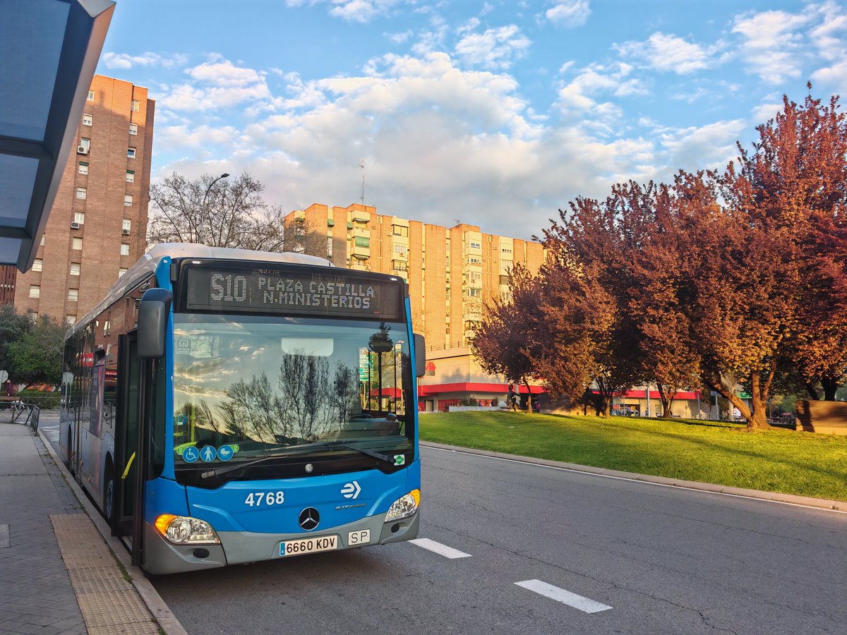 MCMXCII 👨‍💼🚍🌇 tweet media