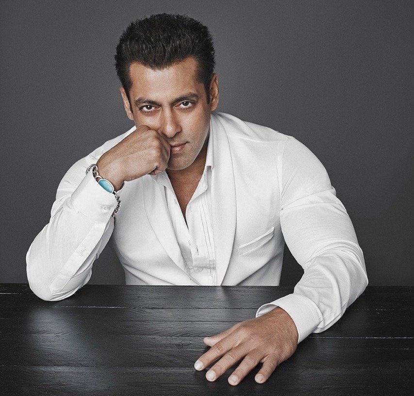 #Dhurandhar2 is shattering box-office records, but these 7 records held by Megastar #SalmanKhan remain unbeaten.

1: DABANGG – 3 back-to-back record single days.

2: Ek Tha Tiger – 100% occupancy across all circuits on Day 1.

3: PRDP – Highest opening day footfalls (4.5