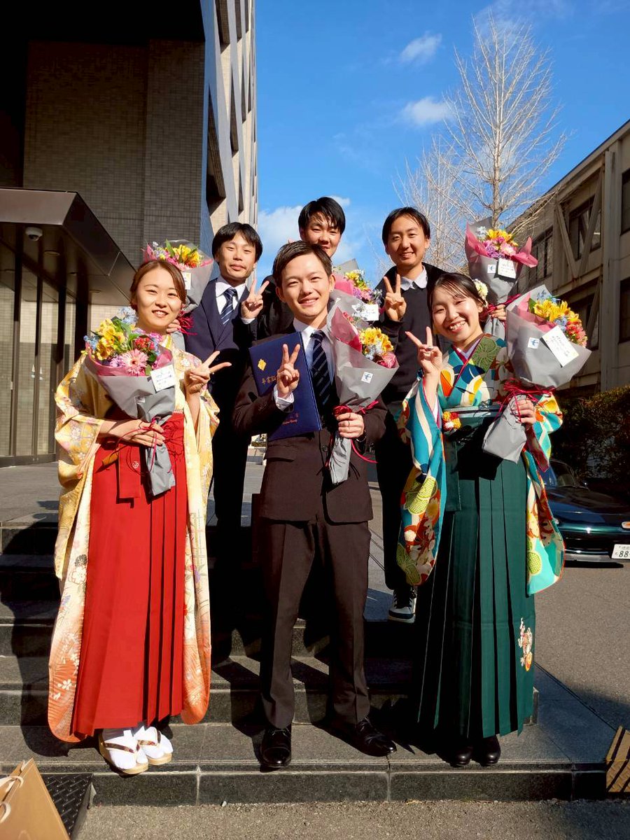 本日卒業された先輩方

ご卒業おめでとうございます

今までありがとうございました

先輩方の意志を受け継ぎ、全日本インカレ個人戦・団体戦出場に向けて頑張っていきます。本当にお世話になりました。ありがとうございました。