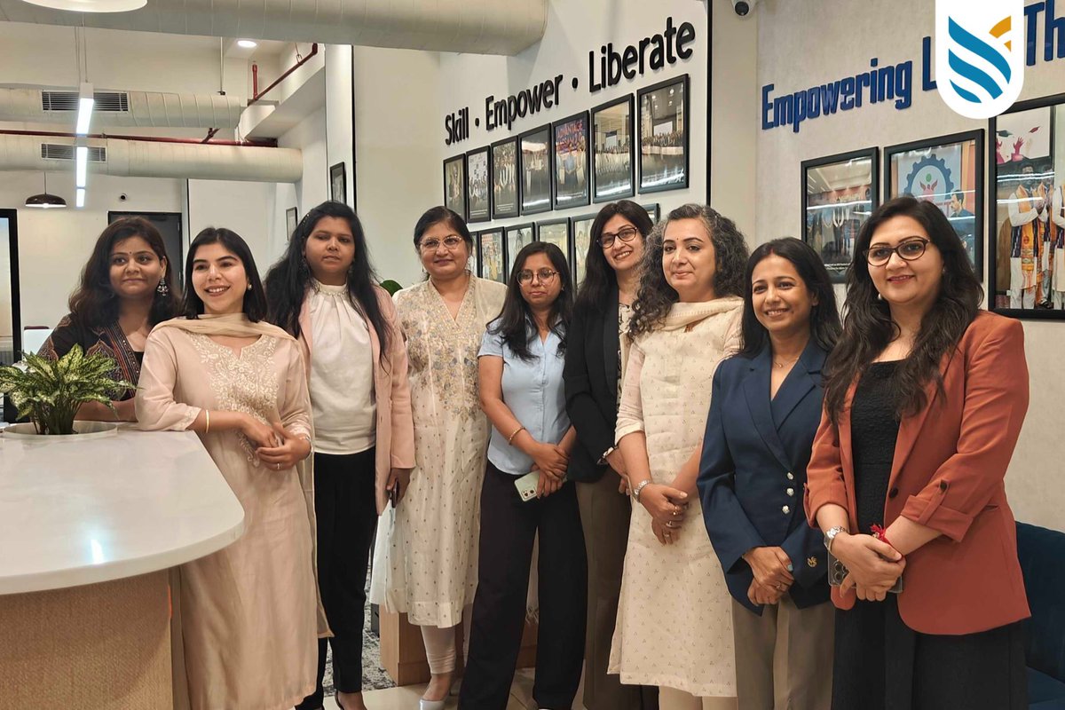 medhaviskills's tweet photo. MSU hosted an industry round table on building a future-ready, gender-inclusive workforce, bringing together leaders from government, academia &amp; industry including Ms. Shobha Kapoor, Ms. Preeti Sakhre, Ms. Megha Thapar, Mr. Ankush Arora, and Ms. Puja Pradhan. https://t.co/DNiRGMMdJA