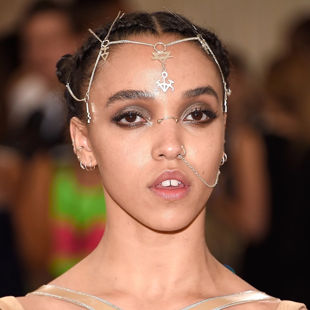 FKA Twigs Updates tweet media