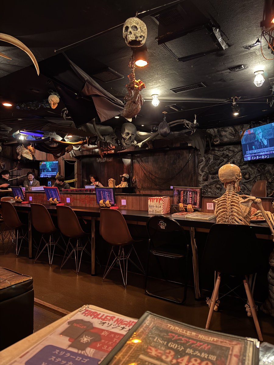 LouisLouis tweet media