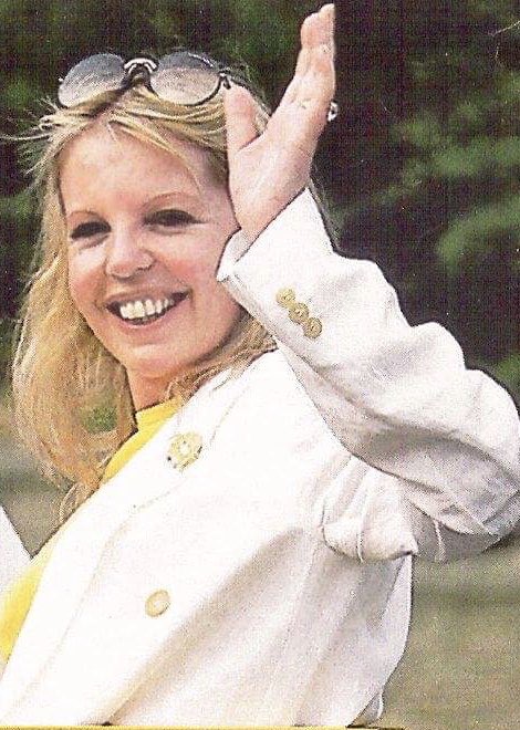 🦩 Sally Thomsett 🦩 tweet media