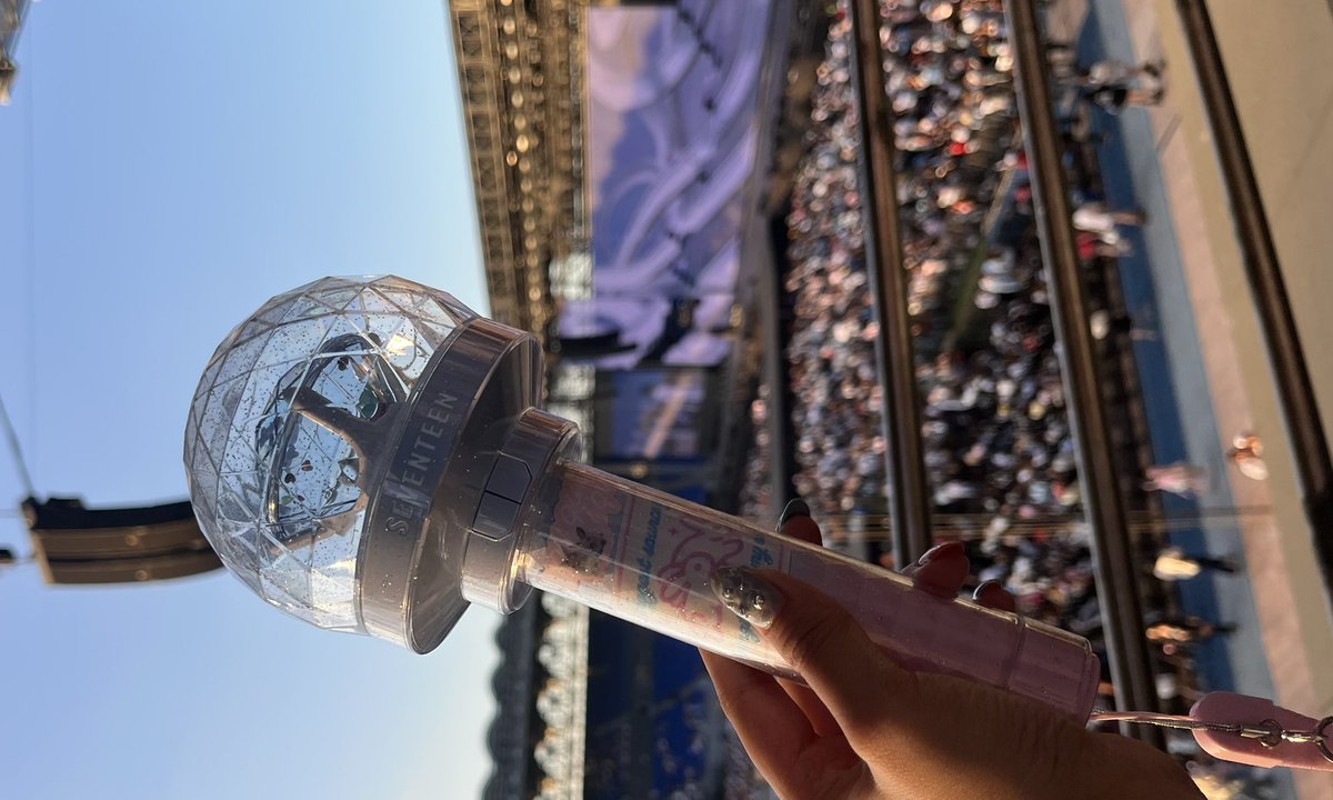 mari ☻ tweet media