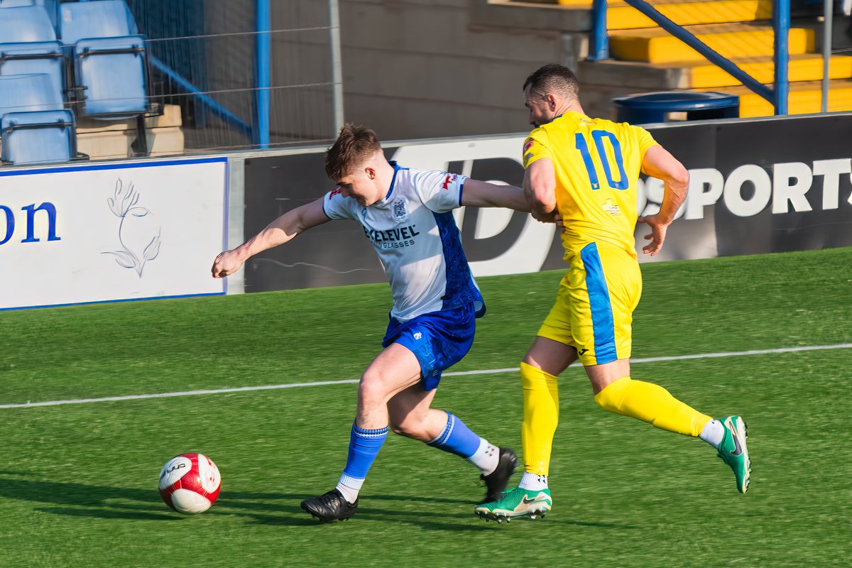 GomboczSteve's tweet image. Player action images during the game Bury v Bootle on 21/3/26. Good win for the team. #BuryFC #PartOfIt @whitebluearmy @buryfcofficial #bfc140 #shakers