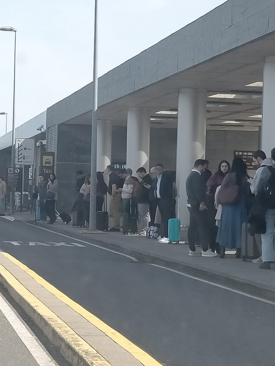 Voces de A Coruña tweet media