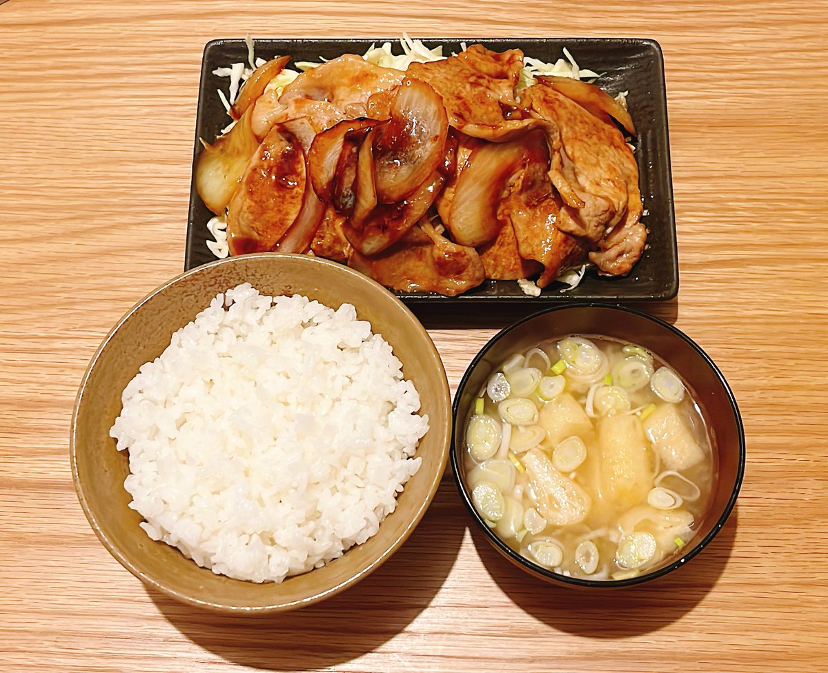 とらまる tweet media