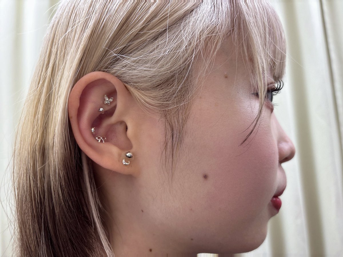 yyyyyouuuch's tweet photo. 今日は鍼治療のセミナーに参加🐹
耳ツボ初めて受けたけど、可愛い🥰✨
友達同士で耳ツボ貼り合ったり、可愛い鍼灸師さんに施術してもらえるからおすすめ😍

色々イベントやセミナーやっているので、是非興味ある方遊びに来てください☺️
https://t.co/9UCicCY5Is

赤髪はシゲさん(@shigenori24 ) https://t.co/EV4qHmZ97P