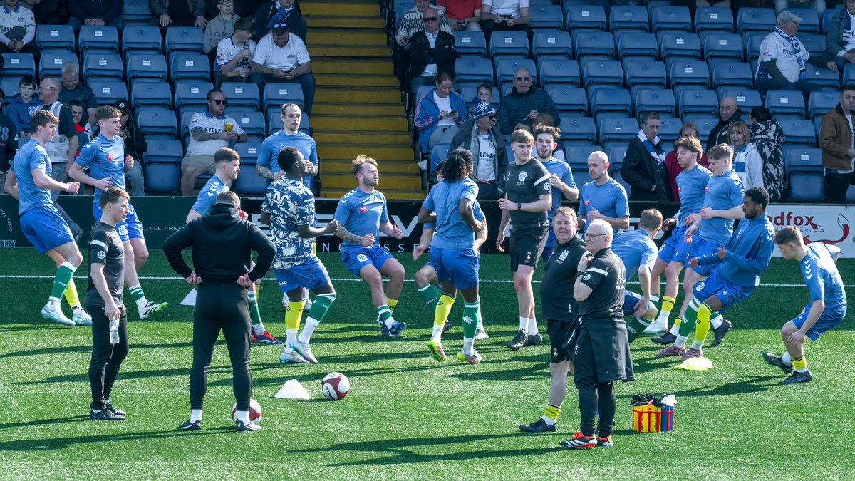 GomboczSteve's tweet image. The players warming up and some pre-match images before the game Bury v Bootle on 21/3/26. #BuryFC #PartOfIt @whitebluearmy @buryfcofficial #bfc140 #shakers