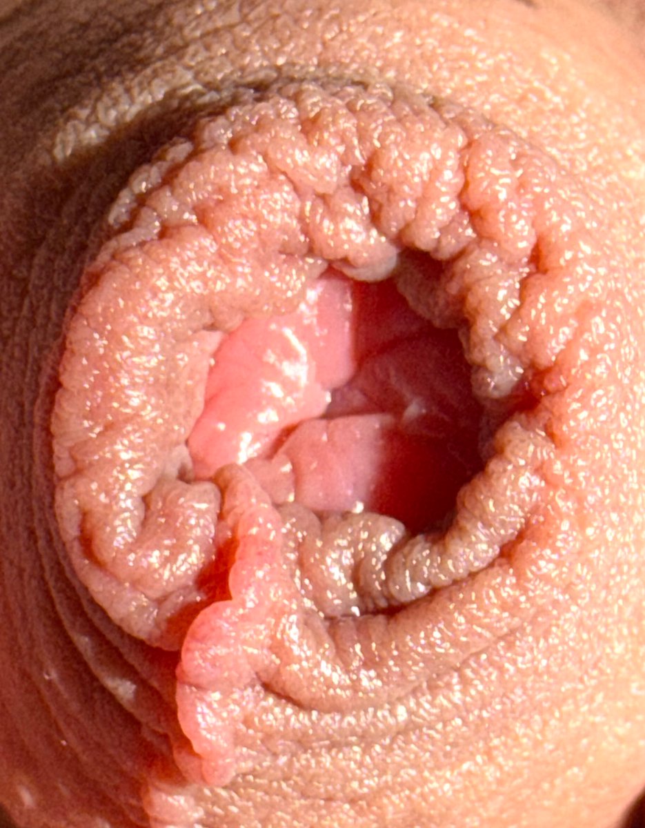 CBSLEEGY tweet media