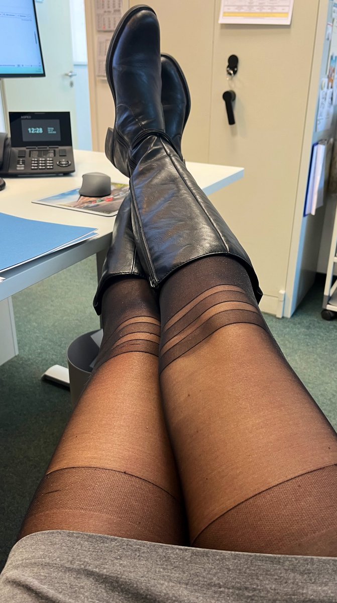 Göttin Ava 🔥12.06. 🎂🥂 tweet media