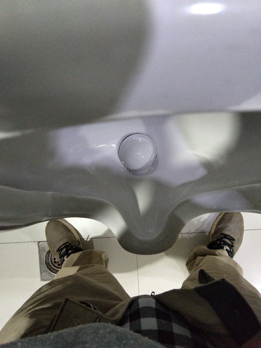AlterCoolKid20's tweet photo. Always man tang horny bisag naa sa work HAHAHAH https://t.co/GImgAomPpO