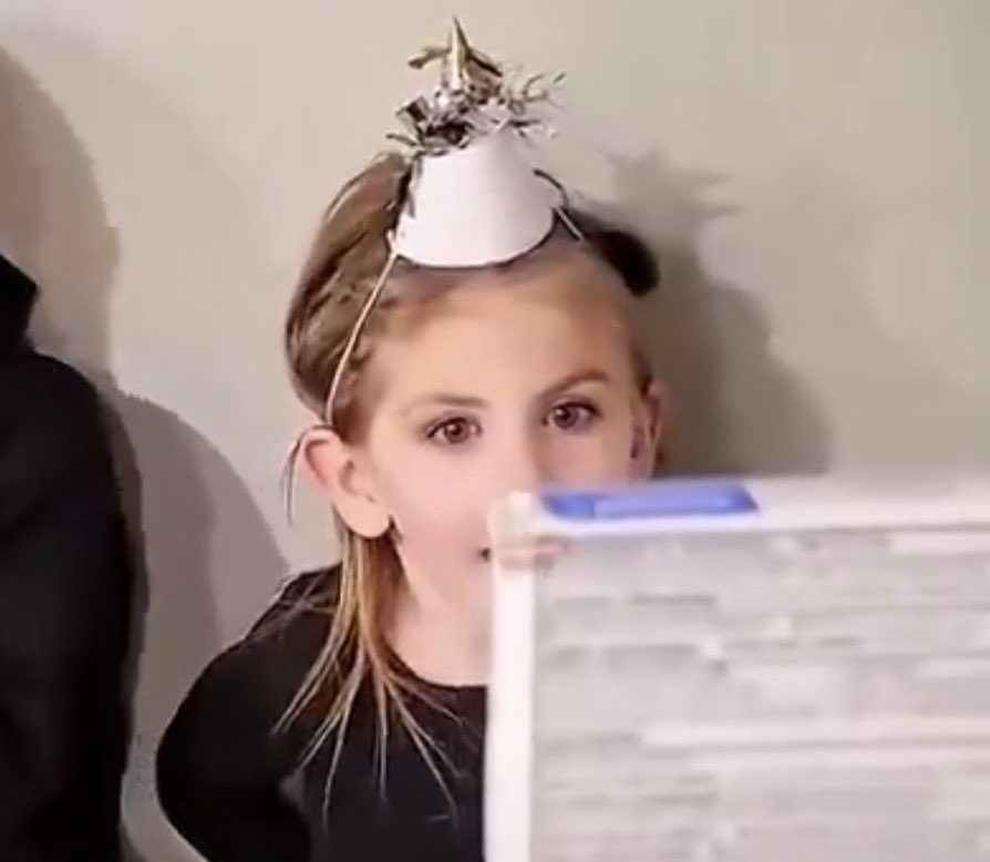 Servbot 42 tweet media