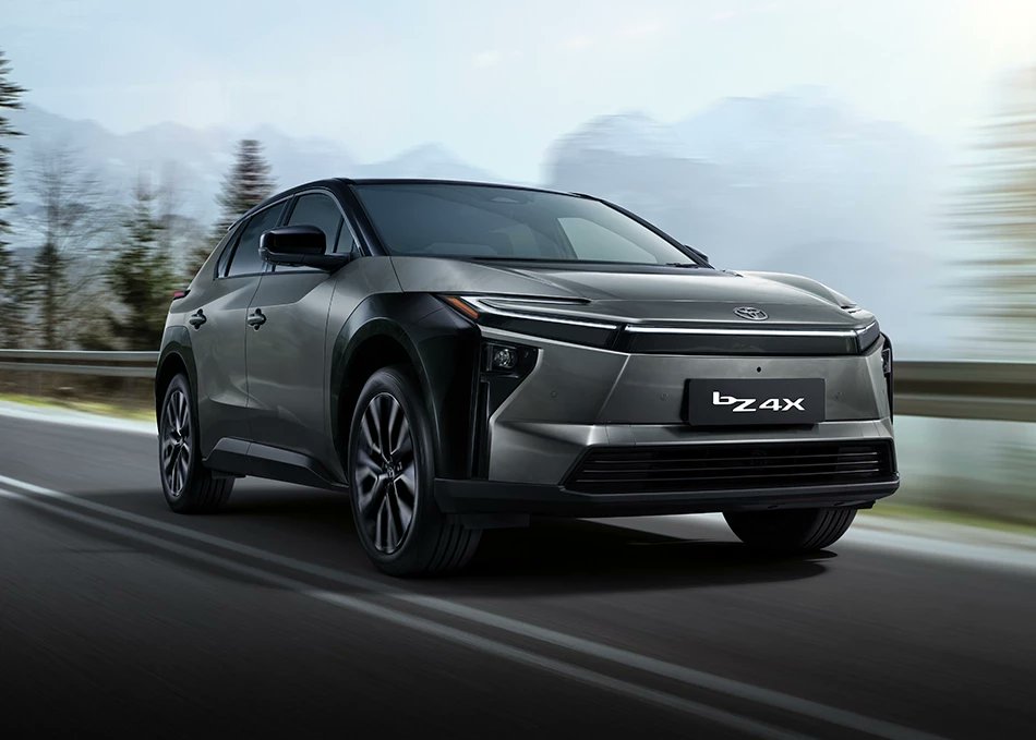 พอ Honda e:N2 เปิดราคามาที่ 1.42 ล้านละทำให้ราคา Toyota Bz4X ดูสมเหตุสมผลขึ้นมาเลยอ่ะ

Honda เอารถจีนที่ได้ผลประโยชน์ด้านภาษีเยอะแยะมาขาย ส่วน Toyota เอารถมาจากญี่ปุ่นมา แต่ Toyota ขายแพงกว่าแสนเดียว