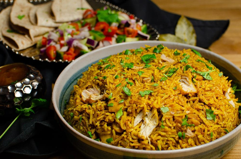 flawlessfooduk's tweet image. 🍛🍗 Pressure Cooker Chicken Biryani, fragrant, spiced rice with tender chicken, all cooked quickly in one pot for a flavour-packed meal. Perfect for busy nights without compromising on taste.

Recipe 👉flawlessfood.co.uk/pressure-cooke…

#ChickenBiryani #PressureCookerMeals #OnePotDinner