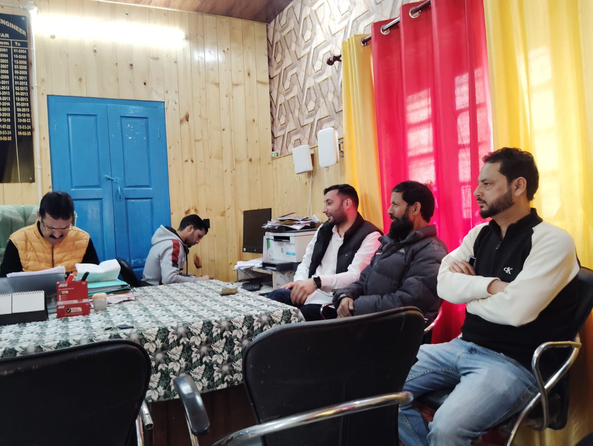 NCktwr's tweet photo. Shahan Sajjad kichloo,visited Kila Top, Kishtwar to assess landslide issues and reviewed development works. Urged R&amp;B for immediate action on retaining walls to ensure public safety.
@JKNC_
@ShahanSajjad4 https://t.co/Go3E0jPPyS