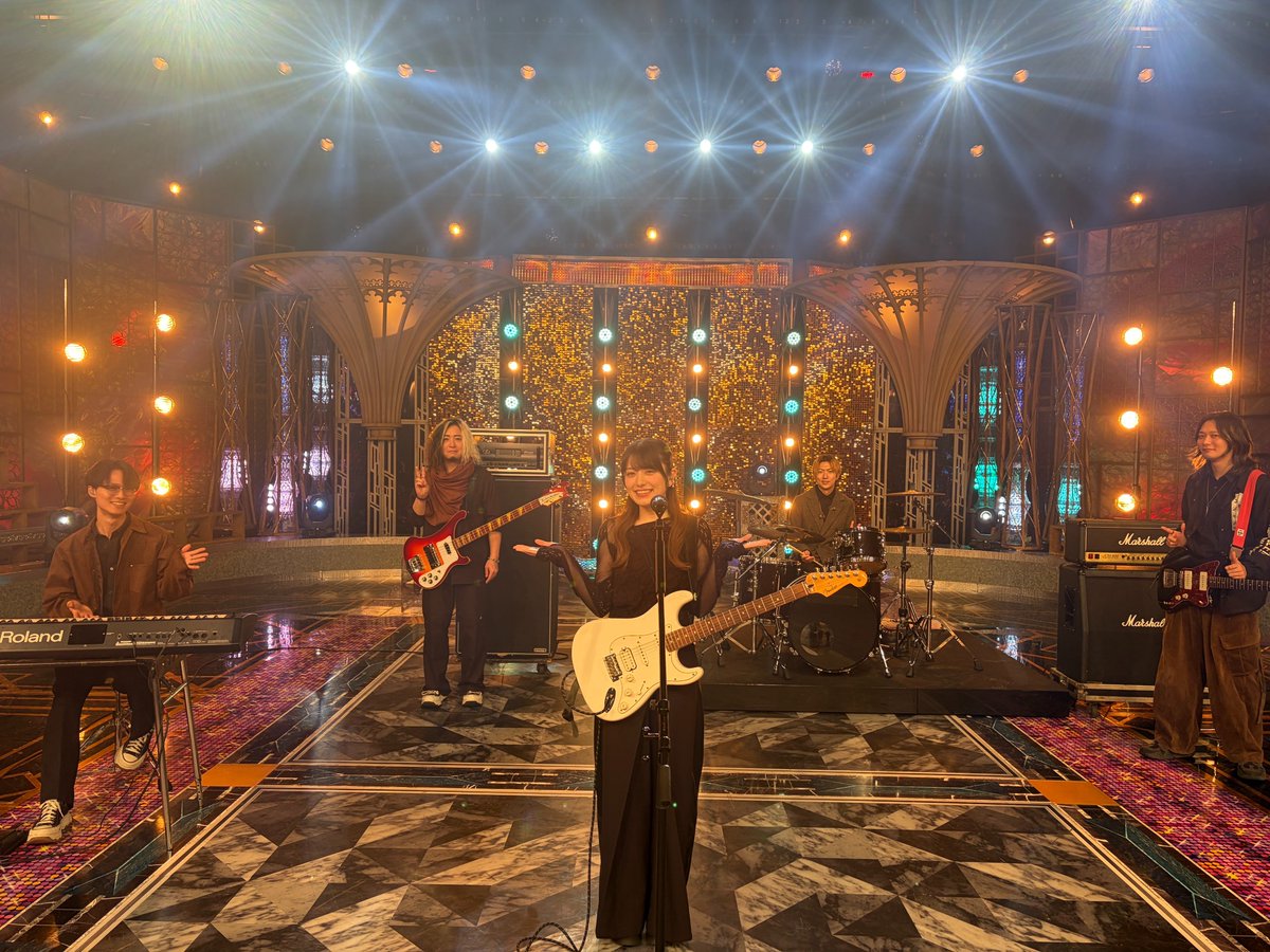 shallm / lia tweet media