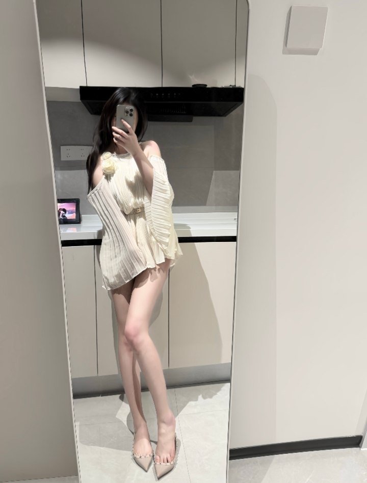 layefreemankan's tweet photo. 现在是下午13.30分（限12小时）  给这条动态  点赞评论  777 全部Luo 照回复！不回复是小🐶 https://t.co/06hnsdH4NK