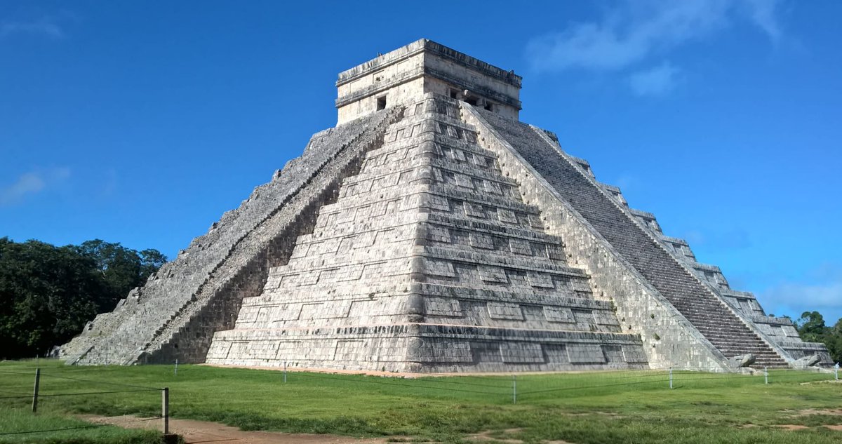 SkyDiaryScot's tweet image. The sheer #scale of the magnificent Chichen Itza stopped me in my tracks. 
Day 1 of #PMJWeeklyChallenge #Scale