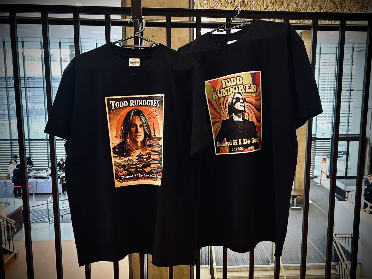 RedVelvet レドベル レア ツアーTシャツ 日本 T-shirt (S/M/L)