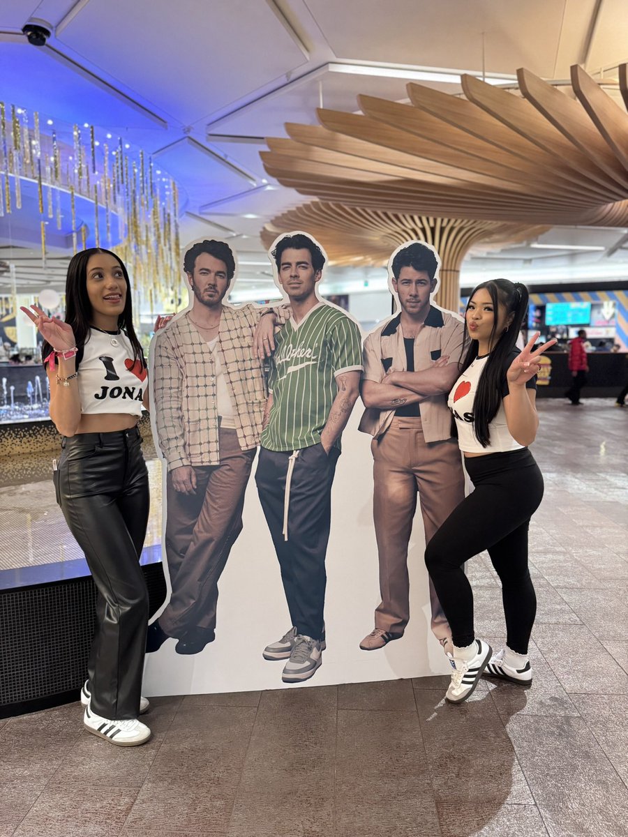 Esmé Nicole 💖🪽 tweet media