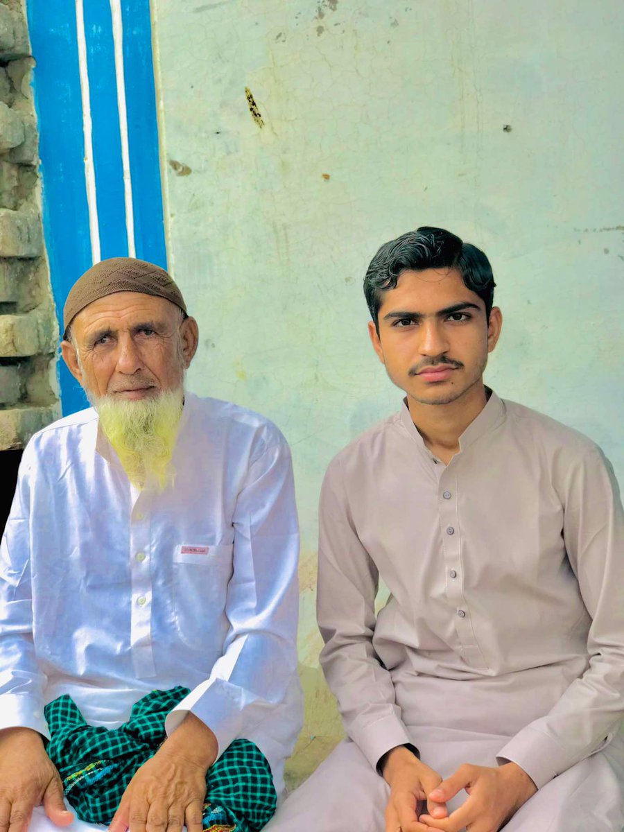 Shams__Rind's tweet photo. #Eid Memories with father, son's, daughter's and relatives.
#عيد_الفطر_١٤٤٧ه #eidfitr https://t.co/r8VIybD4q2