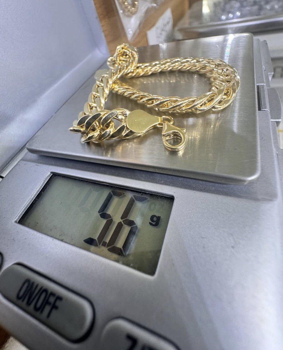 The Gold Plug tweet media