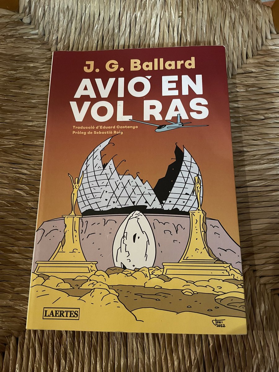 joan_figa's tweet photo. “Avió en vol ras” de J.G. Ballard. Hi trobareu un Alt Empordà com no l’heu vist mai. O potser sí! Gràcies @LaertesEd i @ensebastiaroig  pel Benvinguts a Empuriaballard! 🤯 El meu primer Ballard i encara l’estic paint. https://t.co/WqkdOkJ0PI