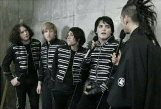 ray toro hourly tweet media