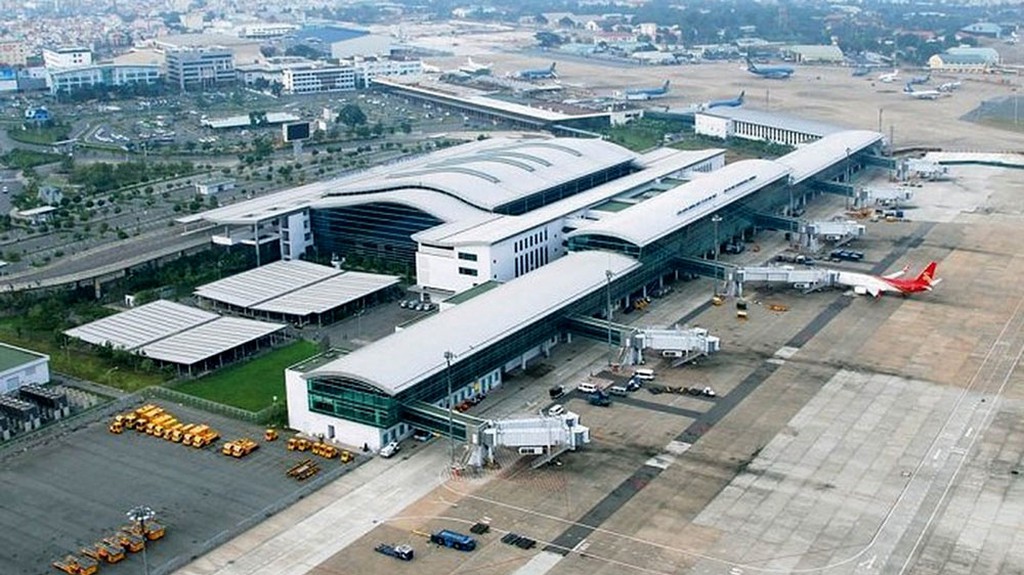 TNT_AVIATION's tweet photo. Premium apron services at Tan Son Nhat Vietnam ✈️
Safe parking, fast turnaround, and full privacy for your private jet.
Tailored support for every flight — trusted by international clients.
WhatsApp(24/7): (+84) 938 808 006
#Aviación #प्राइवेटजेट #विमाननसेवा #PrivateJetMiddleEast https://t.co/jZuYaY6Fvg
