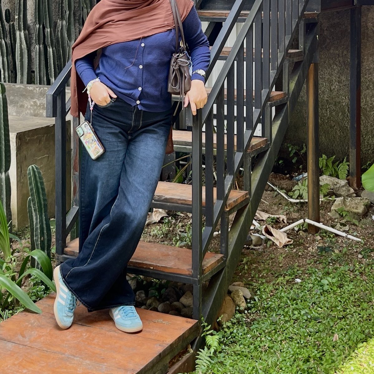 issa ◠‿◠¨ tweet media