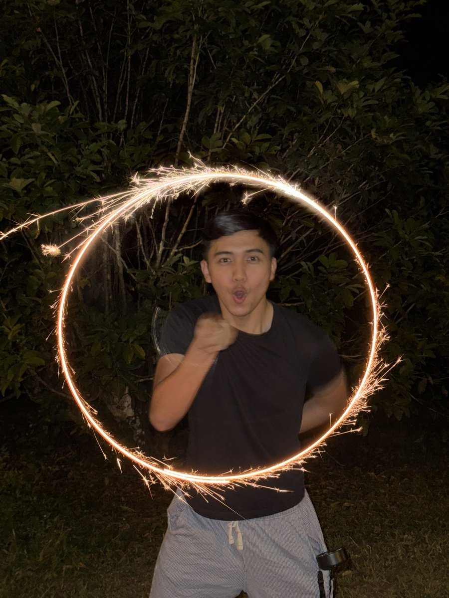 Hafizi Hamizi tweet media