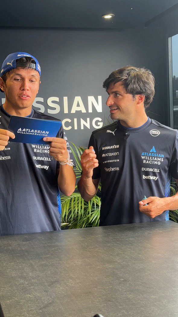 ˚✧₊ tweet media