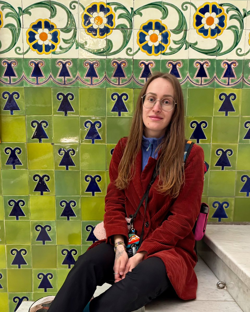 шматок смальти tweet media